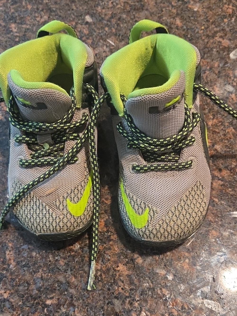 Nike Toddler Size 7 Gray and Neon Green Mesh Sneakers
